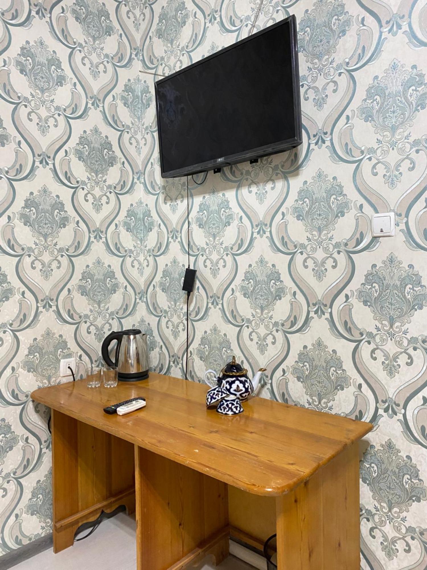 בוקורו Antique Hotel In Old Town מראה חיצוני תמונה